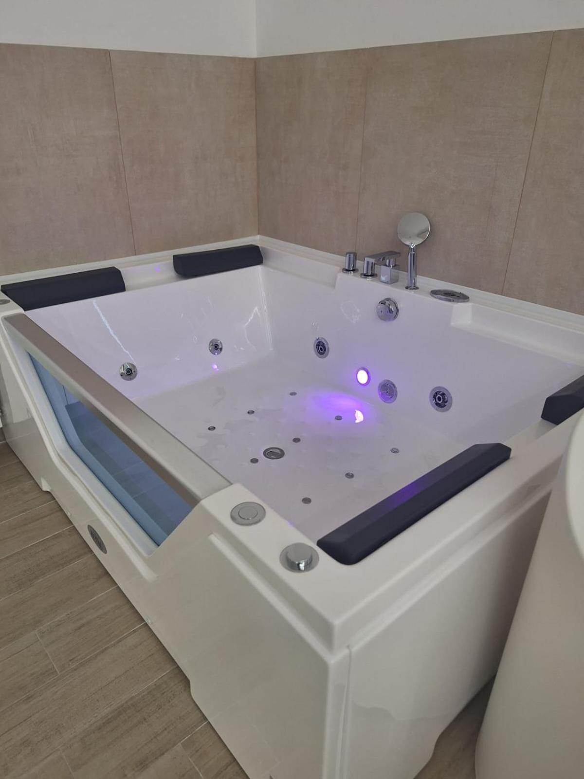 Bed E Suite Domar Brindisi Exteriör bild
