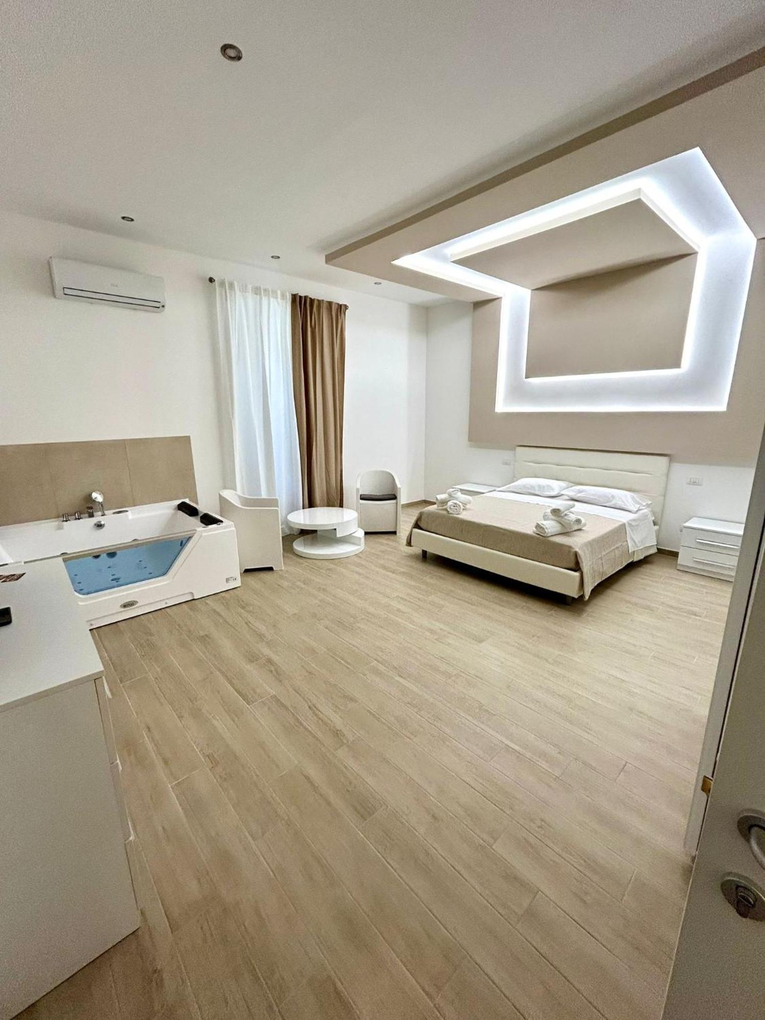 Bed E Suite Domar Brindisi Exteriör bild