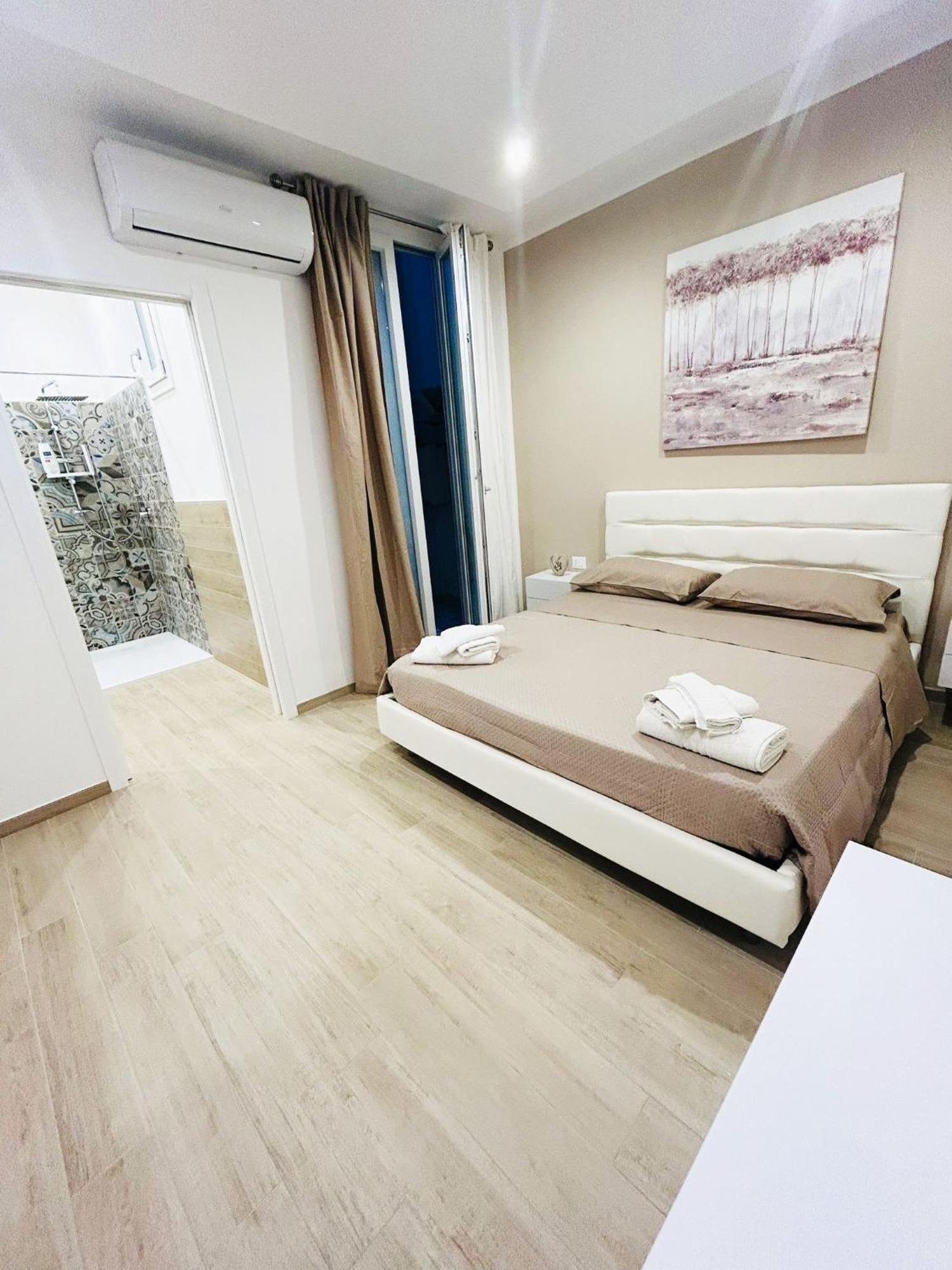 Bed E Suite Domar Brindisi Exteriör bild